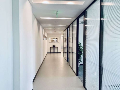 精品装修 格局方正 采光通透 临近地铁站 随时看房出租 办公楼租赁 北京我爱我家