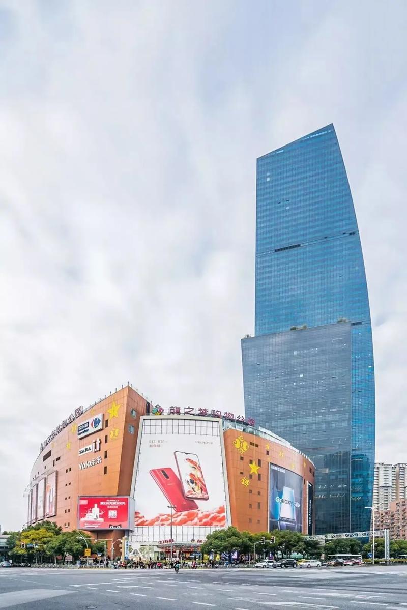 长宁龙之梦购物中心地铁上盖写字楼出租.