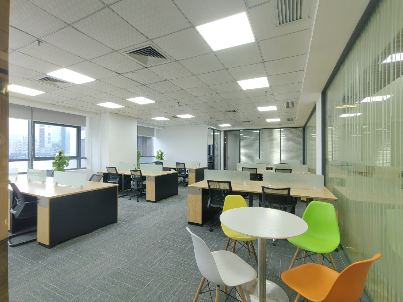 科技园东方科技大厦办公室出租49每平带家具