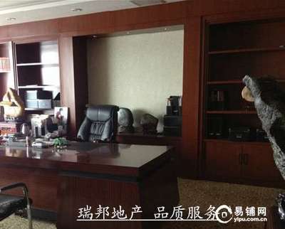 890平环球金融中心豪华装修，还贷低价出租，免中介费